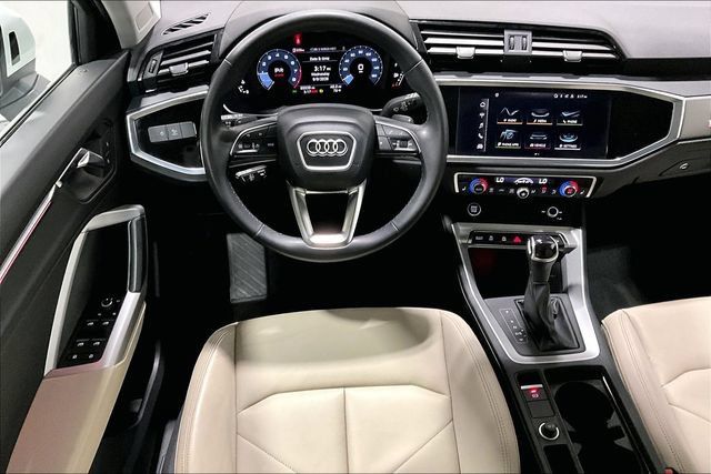 Used 2022 Audi Q3 2.0T Premium Plus AWD/4WD image 4