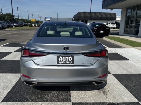 Used 2025 Lexus ES 350 Ultra Luxury FWD image 4