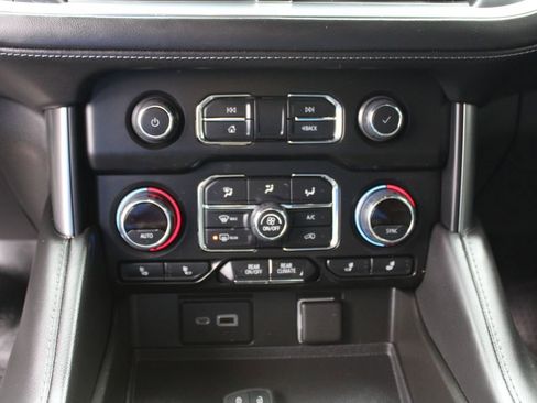 Used 2021 Chevrolet Tahoe Z71 AWD/4WD image 30