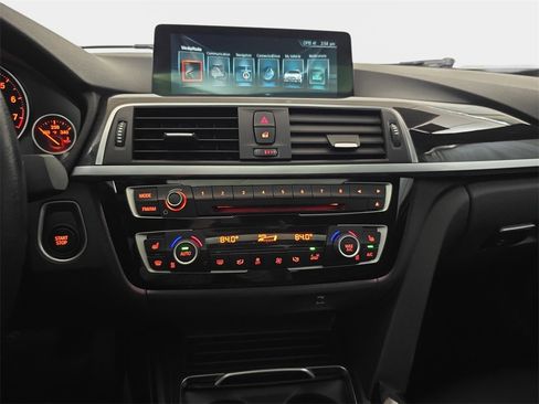 Used 2017 BMW 330e image 22