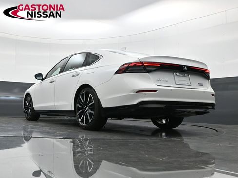 Used 2024 Honda Accord Touring image 36