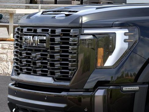 New 2026 GMC Sierra 3500 Denali Ultimate AWD/4WD image 39