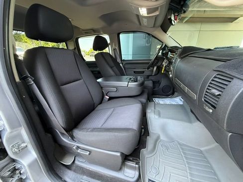 Used 2014 Chevrolet Silverado 2500 LT w/ Interior Plus Package AWD/4WD image 10