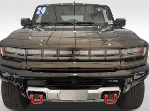 Used 2024 GMC Hummer EV 2X w/ LPO, Illumination Package AWD/4WD image 11