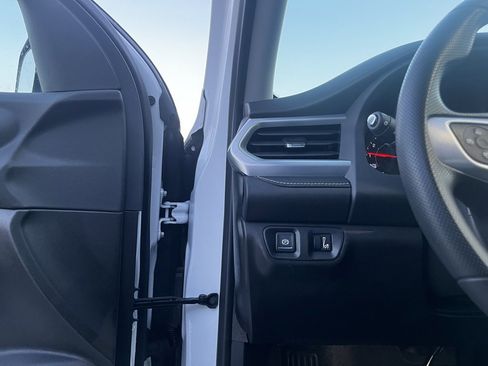 Certified 2023 GMC Acadia SLE image 21