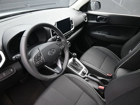 New 2026 Hyundai Venue SEL FWD image 19