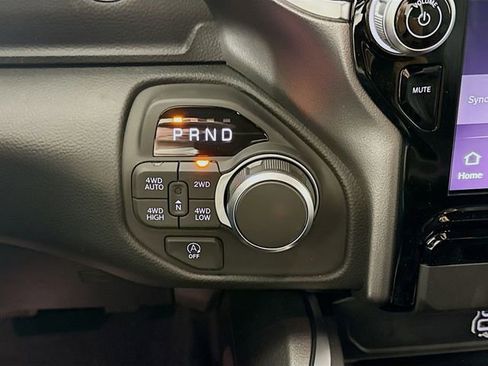 New 2026 RAM 1500 4x4 Crew Cab image 16