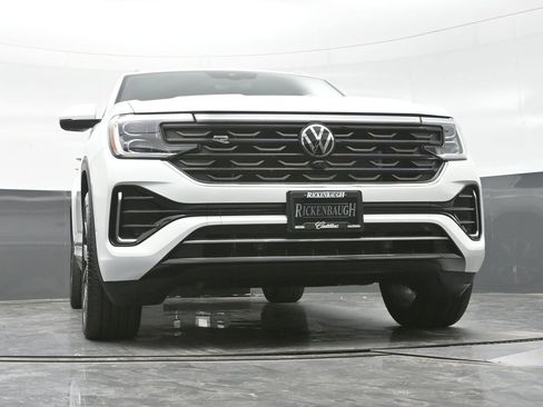 Used 2025 Volkswagen Atlas Cross Sport SEL Premium R-Line image 16