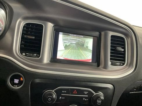 Used 2022 Dodge Charger SXT RWD image 21