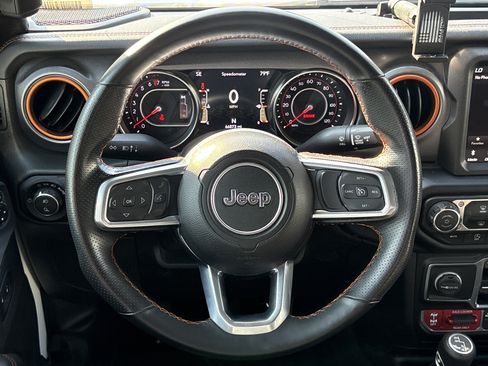 Used 2022 Jeep Gladiator Mojave AWD/4WD image 19