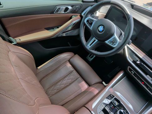 Used 2025 BMW X6 M60i AWD/4WD image 35