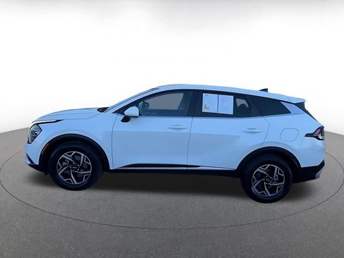 Used 2025 Kia Sportage LX image 9