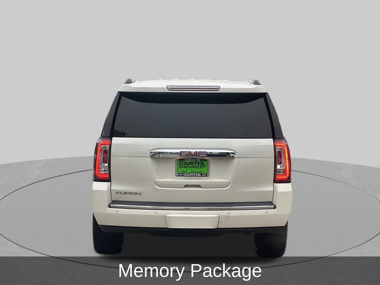 Used 2015 GMC Yukon Denali w/ Premium Package RWD image 4