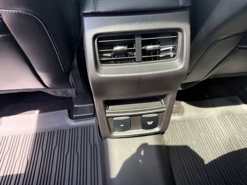 Used 2016 Ford Edge SEL w/ Equipment Group 201A AWD/4WD image 32