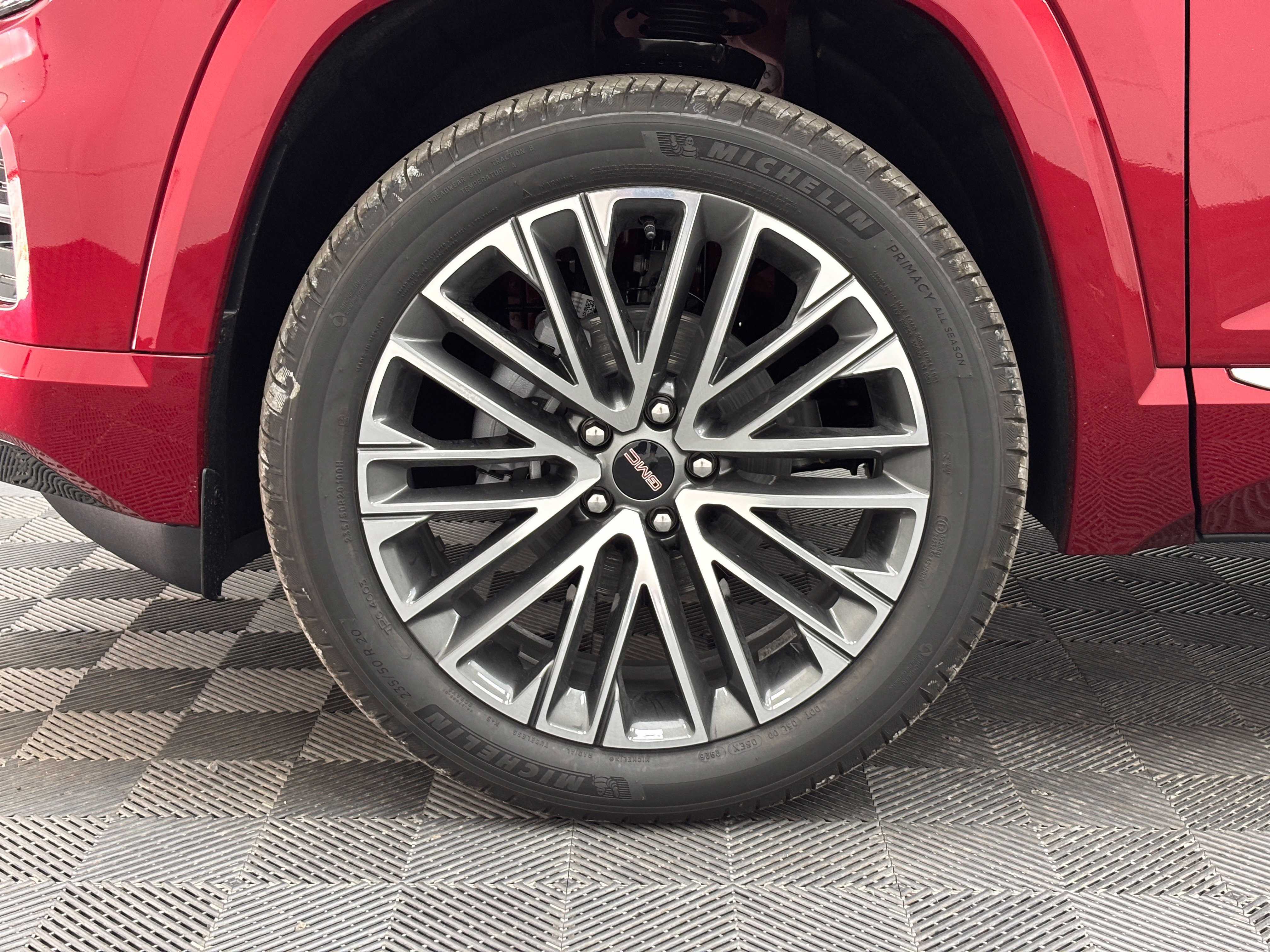 New 2027 GMC Terrain Denali w/ LPO, Floor Liner Package AWD/4WD image 17