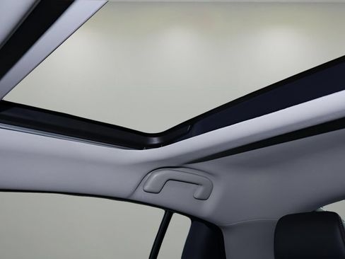 New 2026 Toyota Prius Plug-In Hybrid FWD image 26