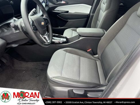 Certified 2024 Chevrolet Trax LT w/ Driver Confidence Package FWD image 17