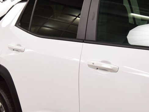 New 2027 Chevrolet Equinox LT AWD/4WD image 18