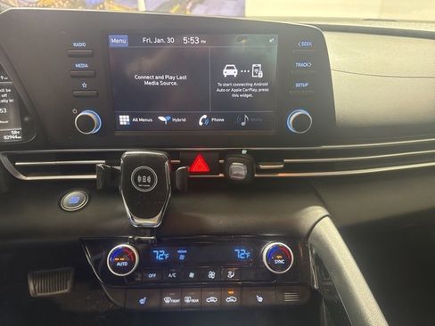 Used 2023 Hyundai Elantra Blue w/ Preferred Accessory Package image 14