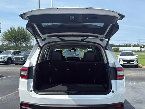 Used 2023 Honda Pilot Touring image 10