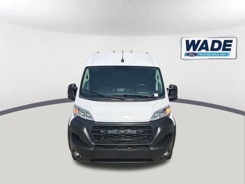 Used 2025 RAM ProMaster 2500 w/ Convenience Group FWD image 2