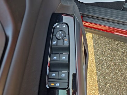 New 2025 Nissan Pathfinder SL image 11