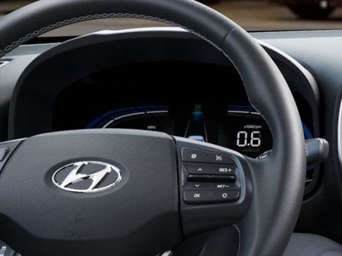 New 2025 Hyundai Venue SEL image 14