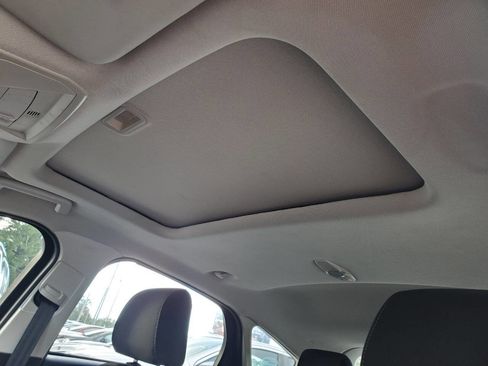 Used 2016 Ford Focus SE image 13