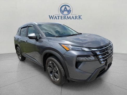 Certified 2026 Nissan Rogue SV w/ SV Premium Package FWD image 12