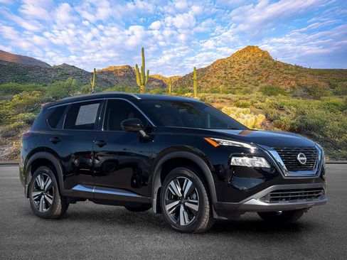 Used 2023 Nissan Rogue SL w/ SL Premium Package FWD image 2