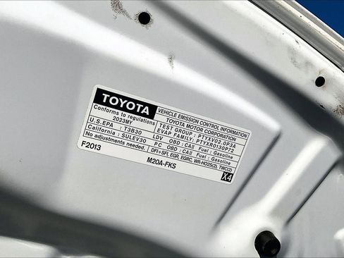 Used 2023 Toyota Corolla LE image 32