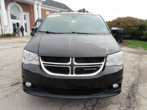 Used 2019 Dodge Grand Caravan SXT FWD image 24