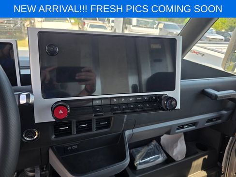 Used 2024 Chevrolet Brightdrop 400 w/ Commercial Equipment Package AWD/4WD image 9