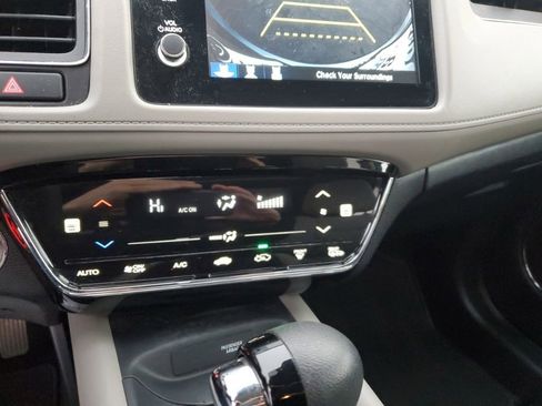Used 2021 Honda HR-V EX image 19