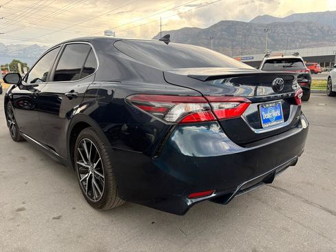 Used 2021 Toyota Camry SE FWD image 7