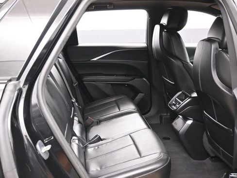 Used 2024 Cadillac Lyriq Sport AWD/4WD image 34