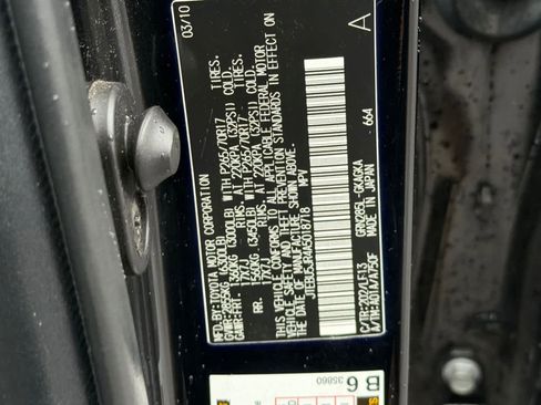 Used 2010 Toyota 4Runner SR5 w/ Premium Pkg w/Leather image 26