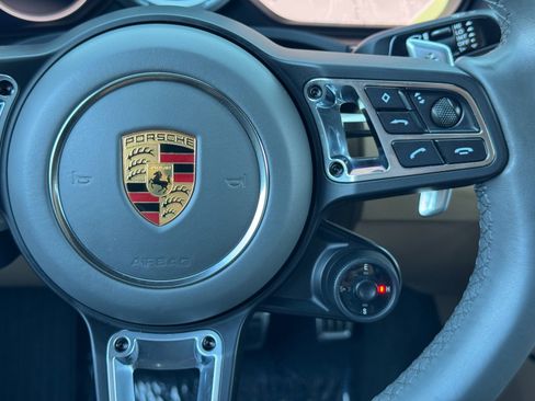 Used 2022 Porsche Cayenne Turbo S image 23