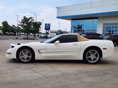 Used 2001 Chevrolet Corvette Convertible w/ Preferred Equipment Group2 RWD image 4