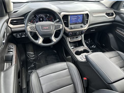 Certified 2023 GMC Acadia Denali w/ Denali Ultimate Package AWD/4WD image 7