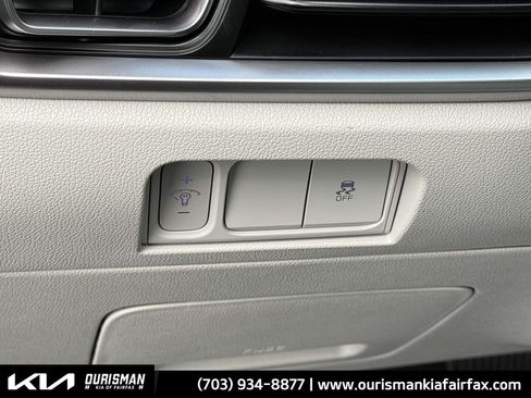 New 2025 Kia Sorento S image 16