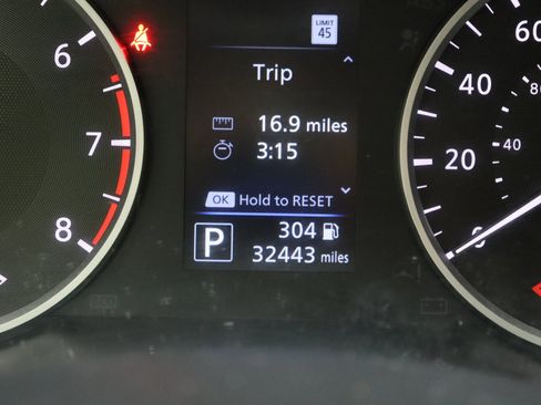 Used 2025 Nissan Sentra S FWD image 38