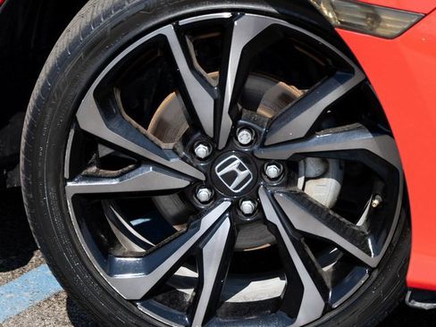 Used 2017 Honda Civic Sport image 16