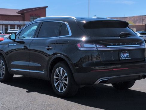 Used 2023 Lincoln Nautilus AWD w/ Premium Package image 5