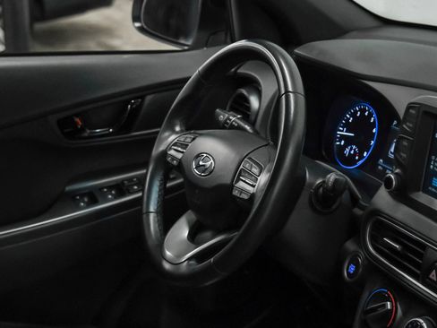 Used 2021 Hyundai Kona Night FWD image 12