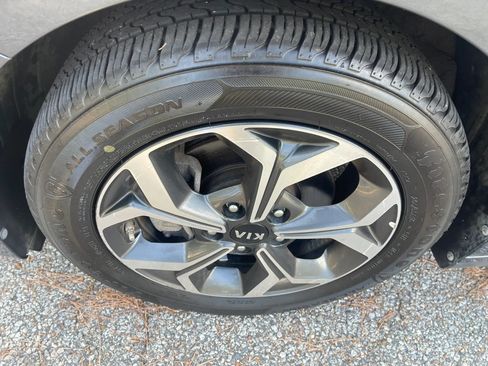 Used 2019 Kia Forte LXS FWD image 9