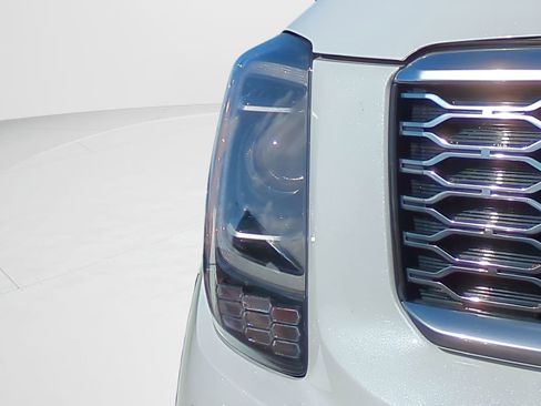 Used 2020 Kia Telluride EX w/ EX Premium Package image 9