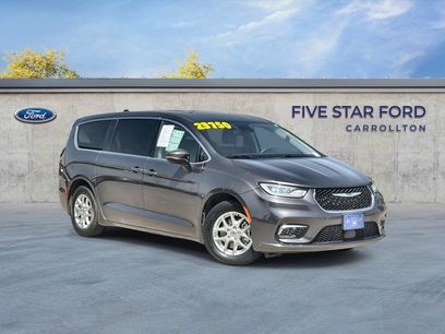Used 2023 Chrysler Pacifica Touring-L
