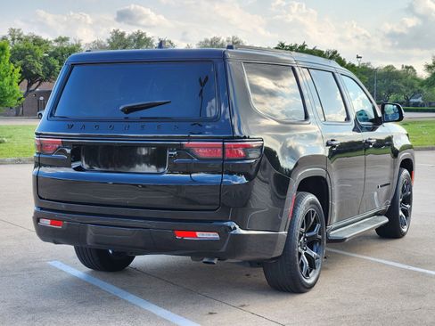 Used 2023 Jeep Wagoneer 2WD image 6