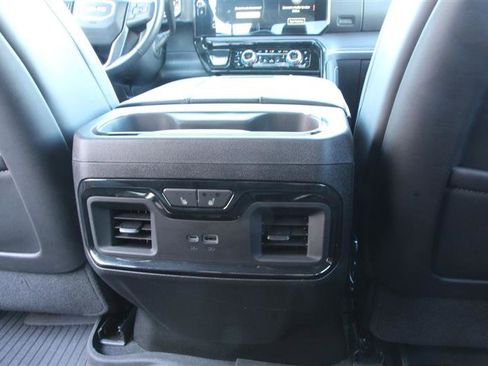 Used 2024 GMC Sierra 2500 AT4X AWD/4WD image 19